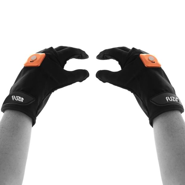 831868006138 3 Fuzu Vibrating Massage Gloves L&R Medium